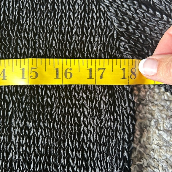 Peter Popovitch Petite vintage women’s black 3/4 sleeve top size small - Picture 7 of 9